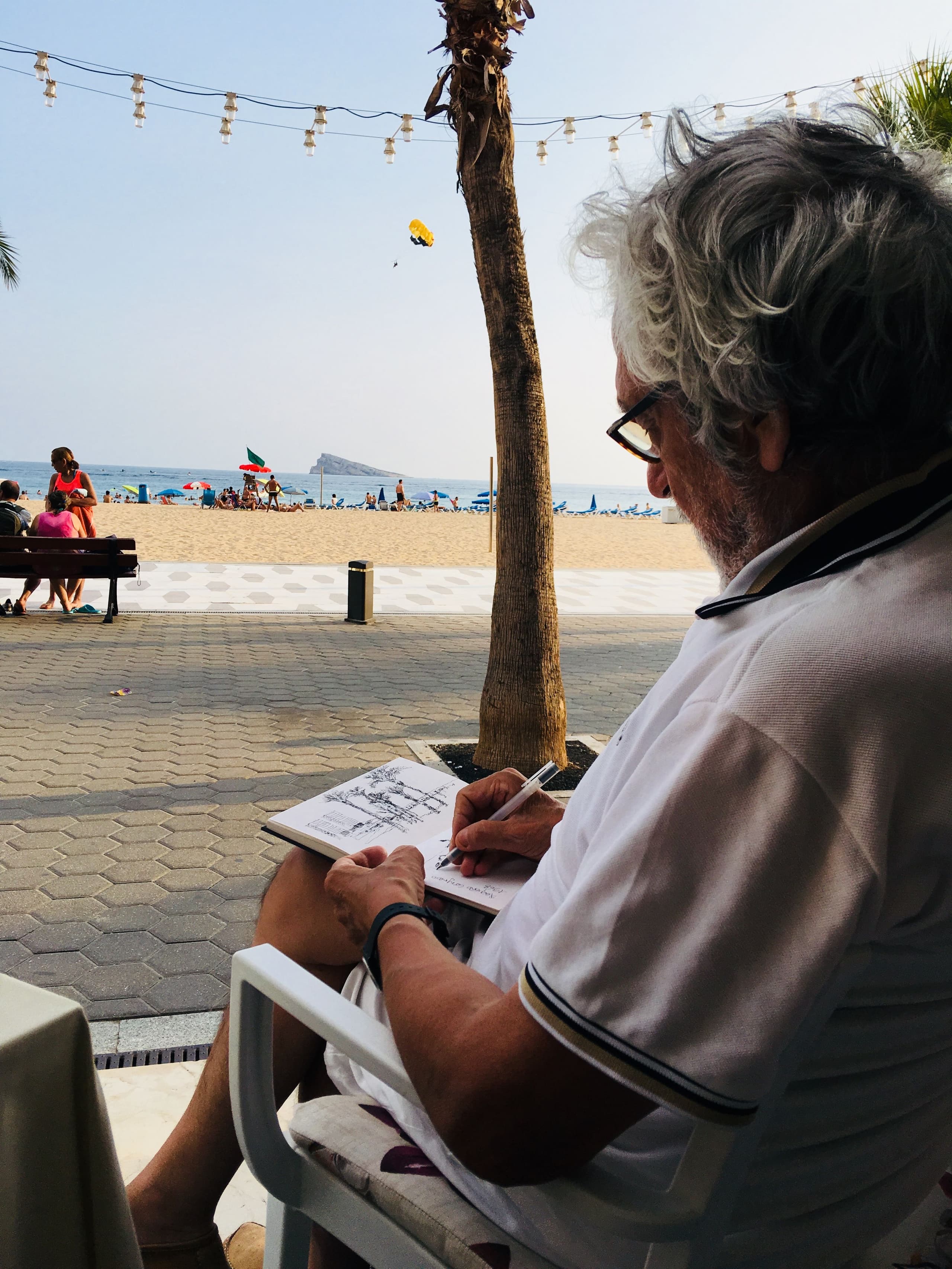 Oscar Tusquets a la platja de Llevant. Benidorm, 2016