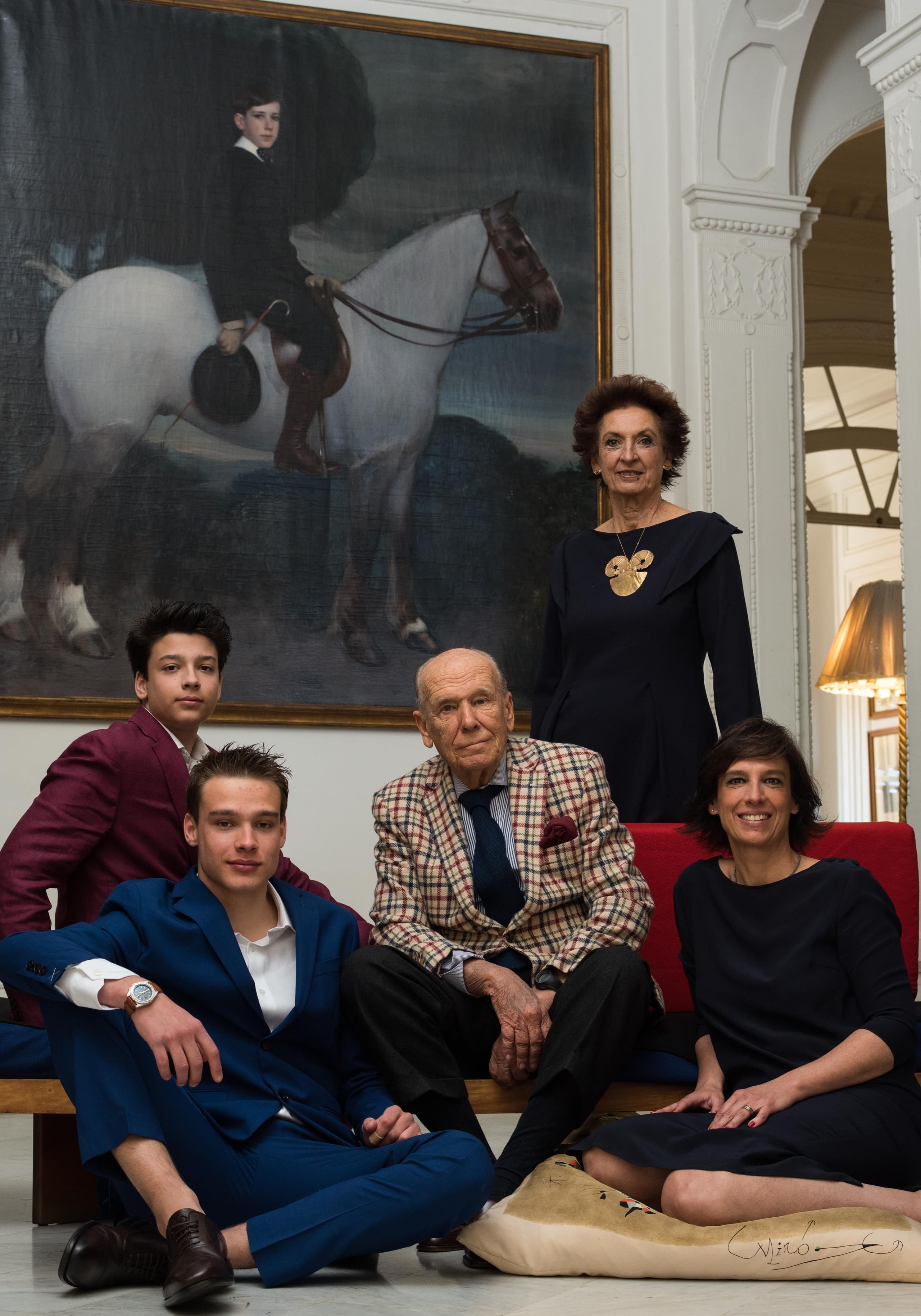 María del Mar Arnús with the Count of Sert, her daughter Genara and her two grandchildren.